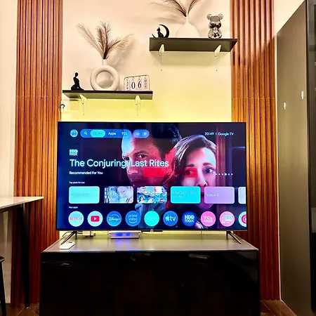 City View Staycation With Balcony & Netflix